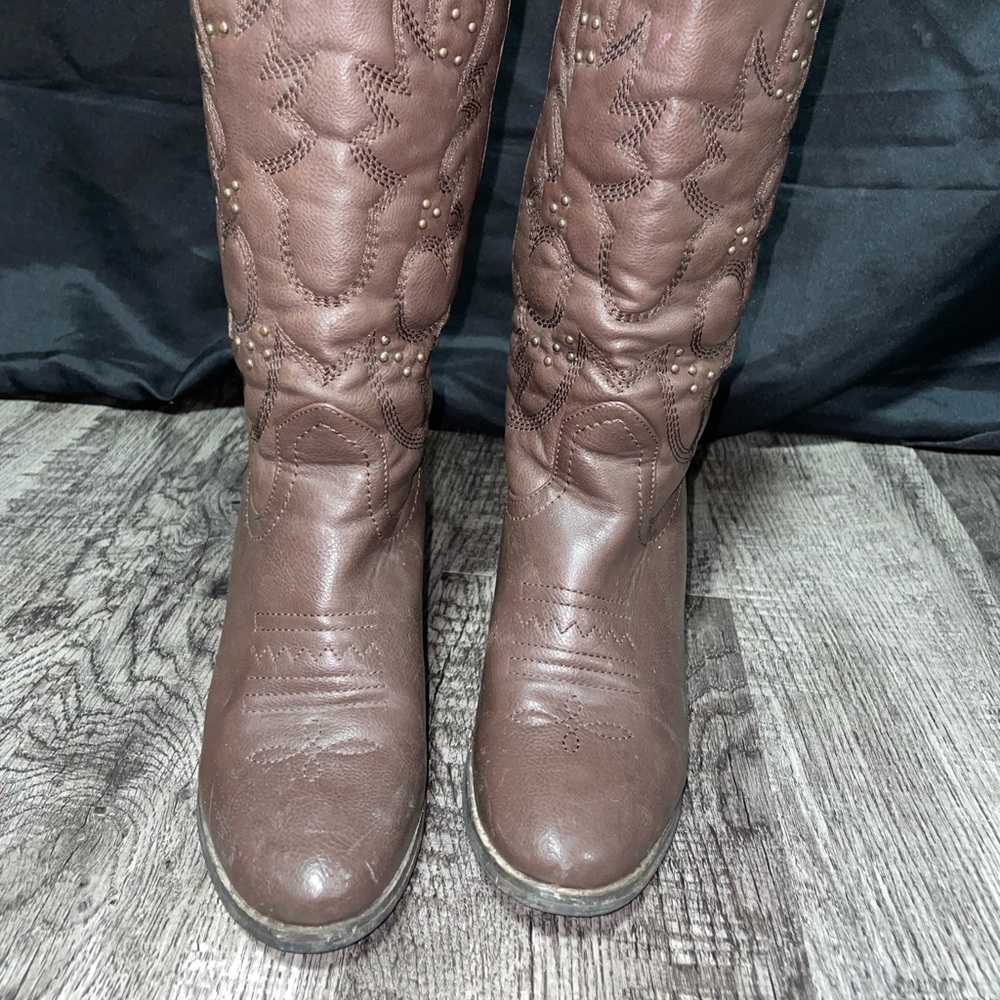 Pierre Dumas brown boots size 8
